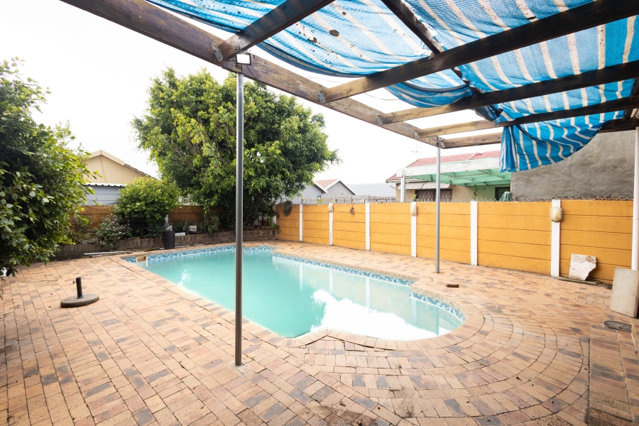 3 Bedroom Property for Sale in Bernadino Heights Western Cape